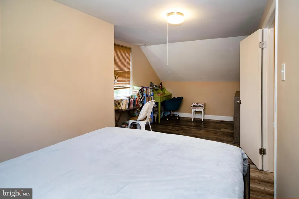 3 EAGLE COURT Sicklerville, NJ 08081
