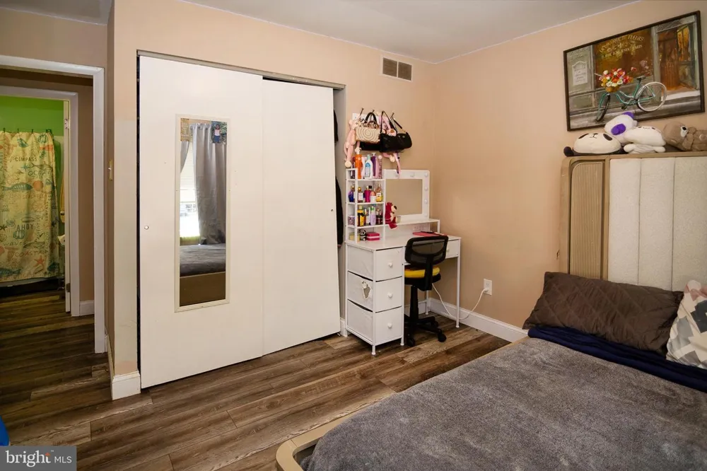 3 EAGLE COURT Sicklerville, NJ 08081