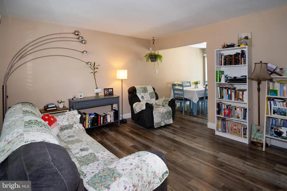 3 EAGLE COURT Sicklerville, NJ 08081