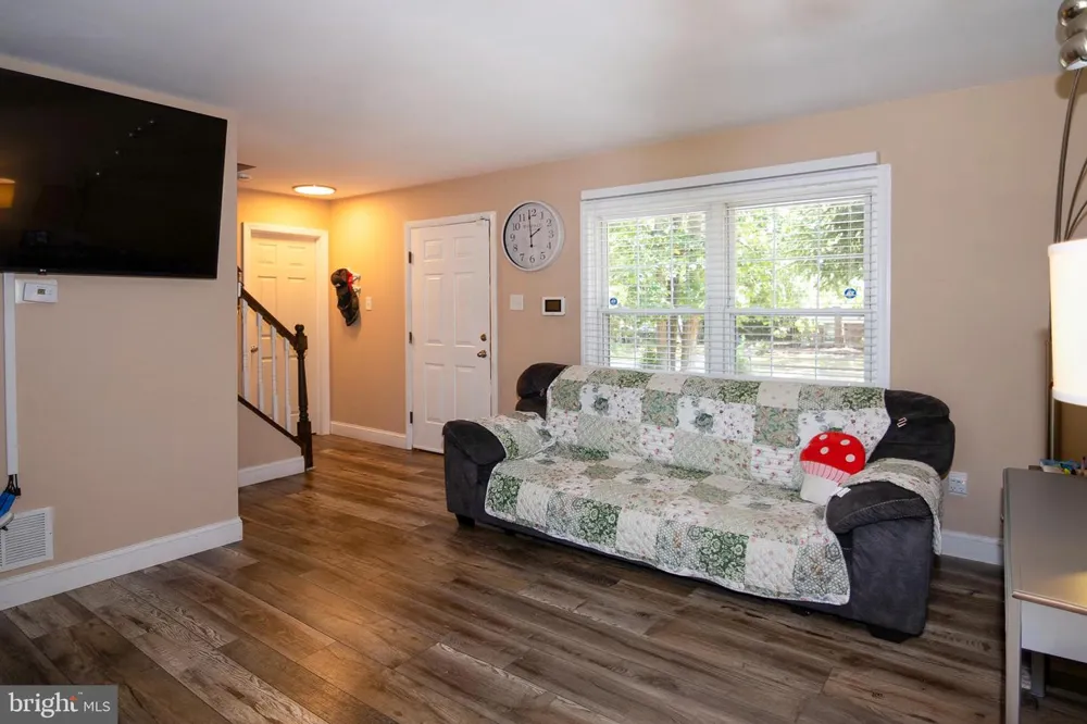 3 EAGLE COURT Sicklerville, NJ 08081