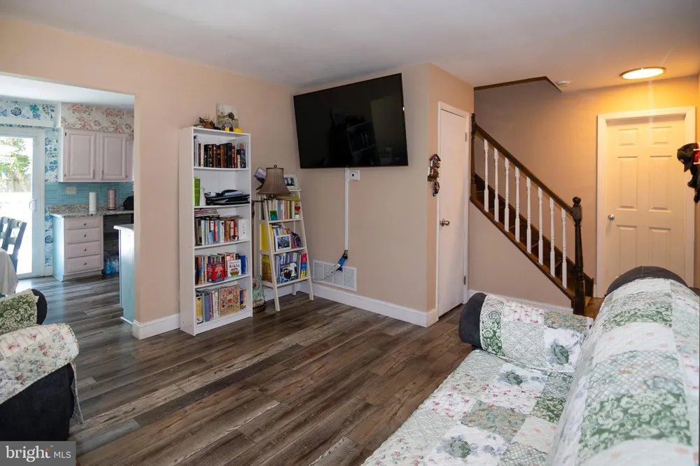 3 EAGLE COURT Sicklerville, NJ 08081