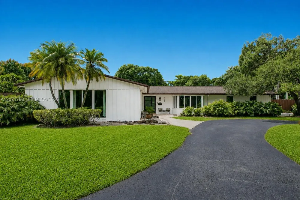 8520 SW 151st Street Palmetto Bay, FL 33158