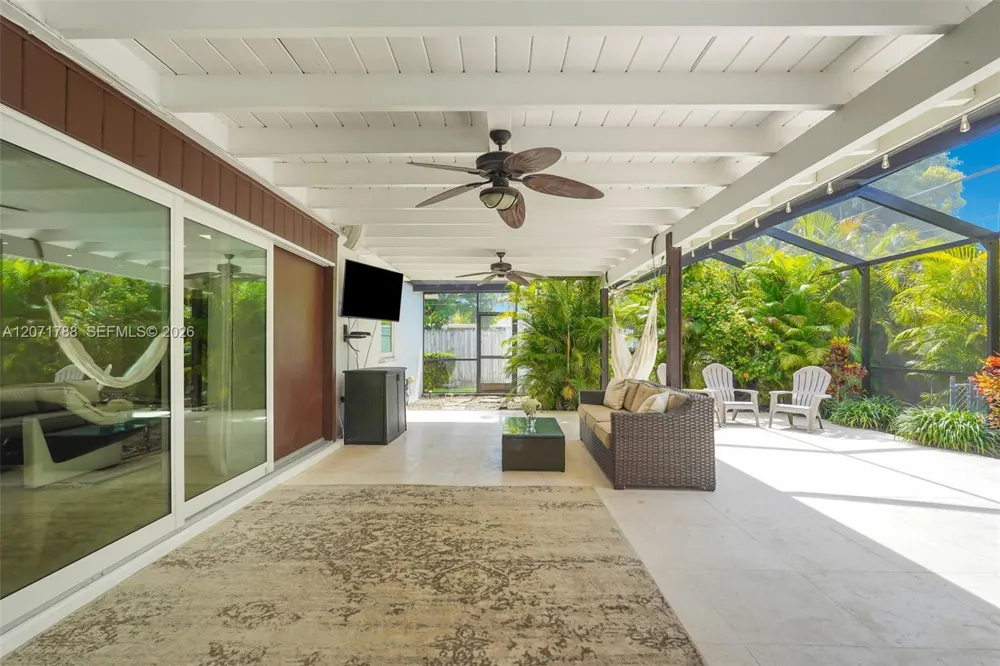 8520 SW 151st Street Palmetto Bay, FL 33158