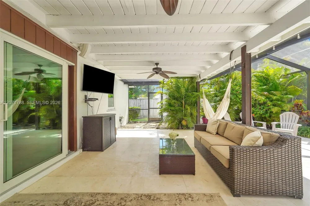 8520 SW 151st Street Palmetto Bay, FL 33158
