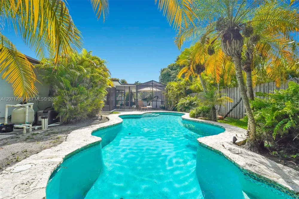 8520 SW 151st Street Palmetto Bay, FL 33158