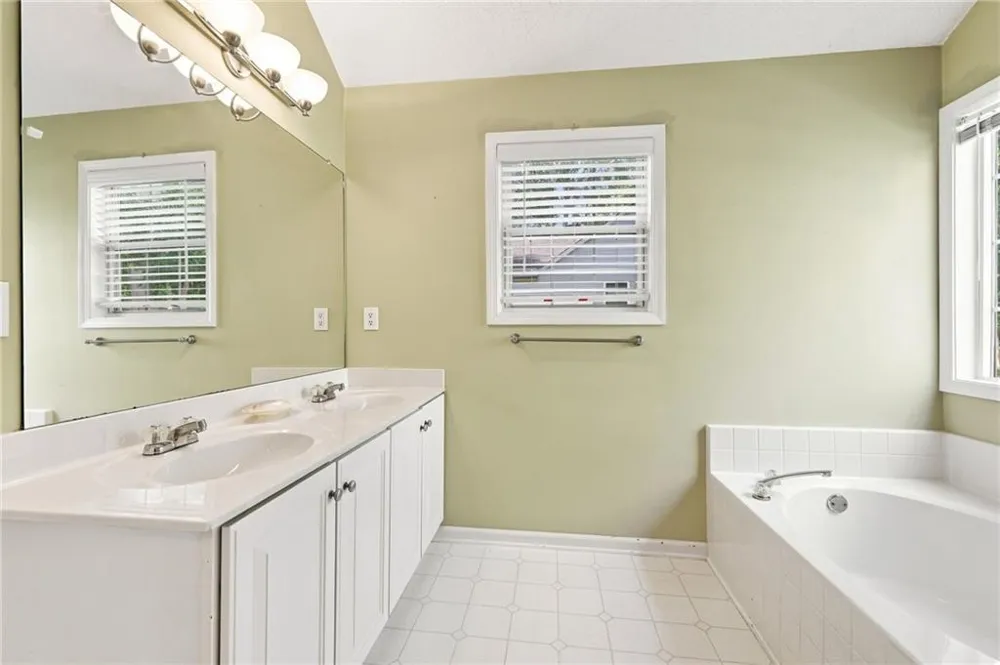 211 Westwind Drive Ball Ground, GA 30107