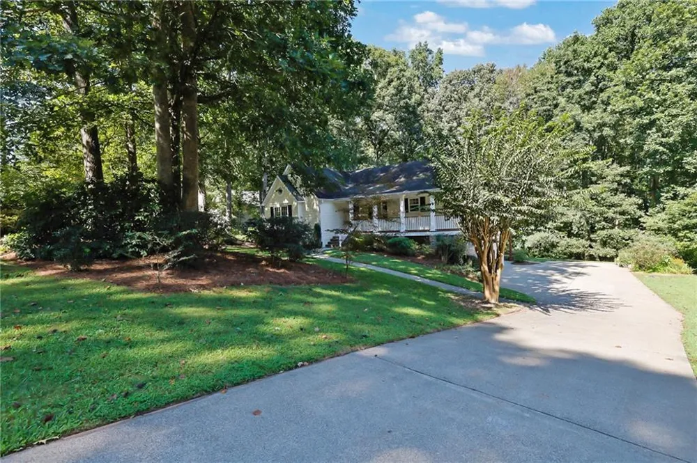 211 Westwind Drive Ball Ground, GA 30107