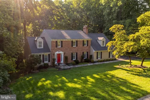 1120 CHATELAINE DRIVE