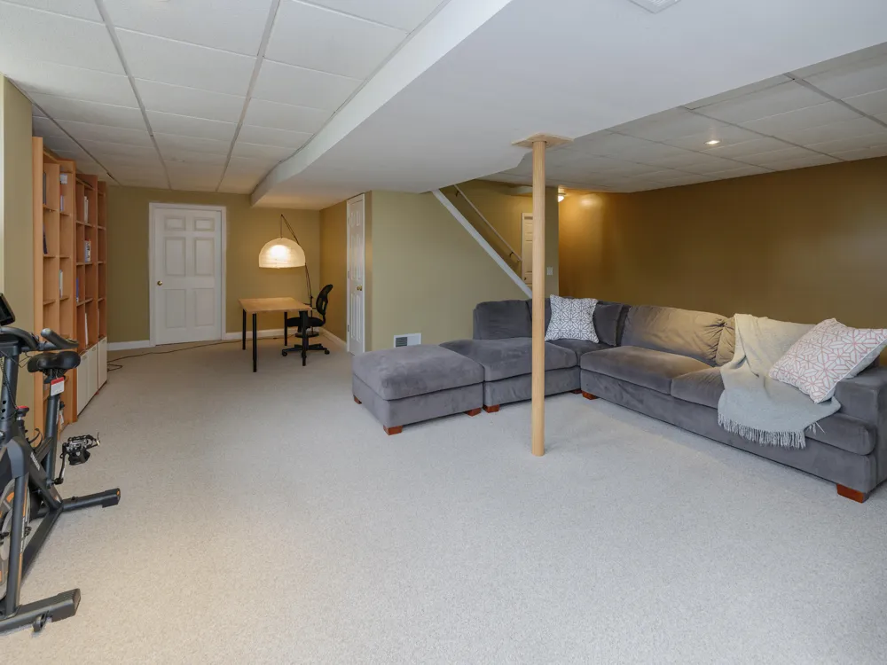 5824 Tradewind Drive Portage, MI 49024