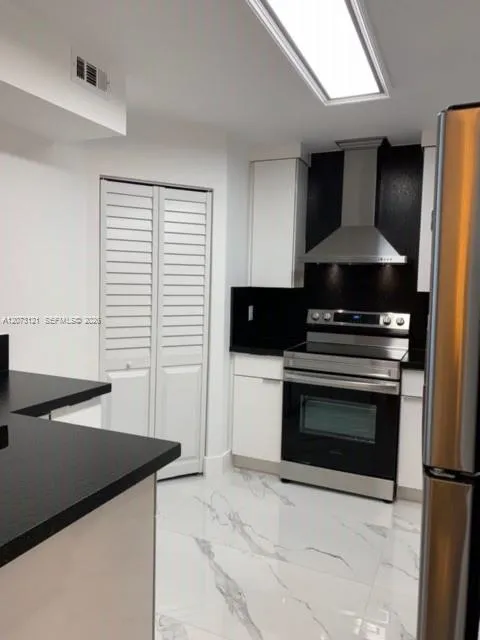 9273 Collins Ave #606 Surfside, FL 33154