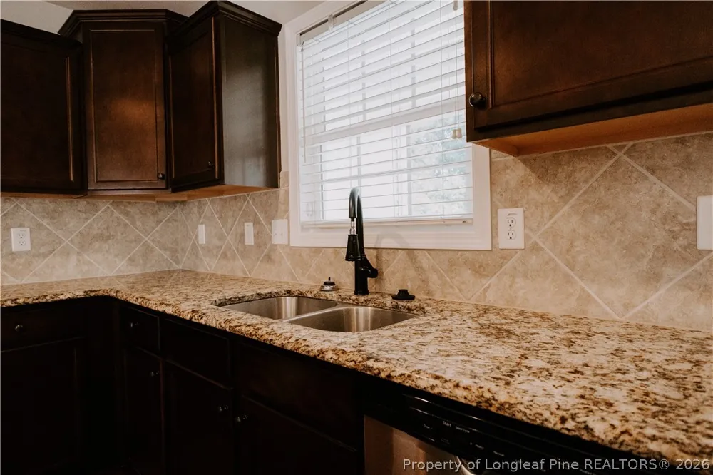 674 W Amberdale Circle Lumberton, NC 28358