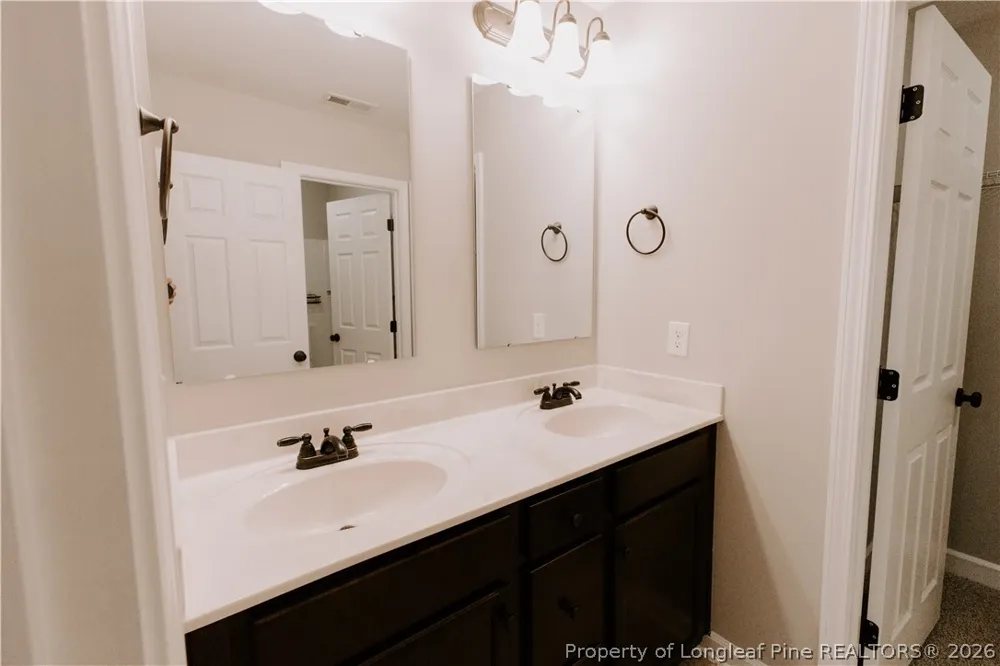 674 W Amberdale Circle Lumberton, NC 28358