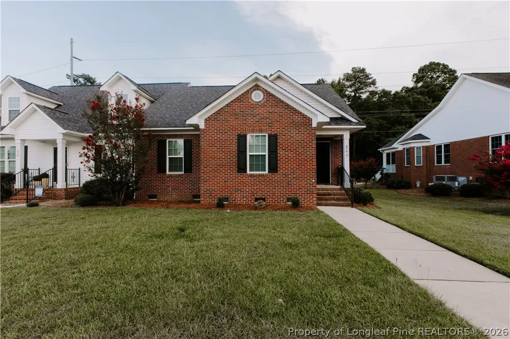 674 W Amberdale Circle Lumberton, NC 28358