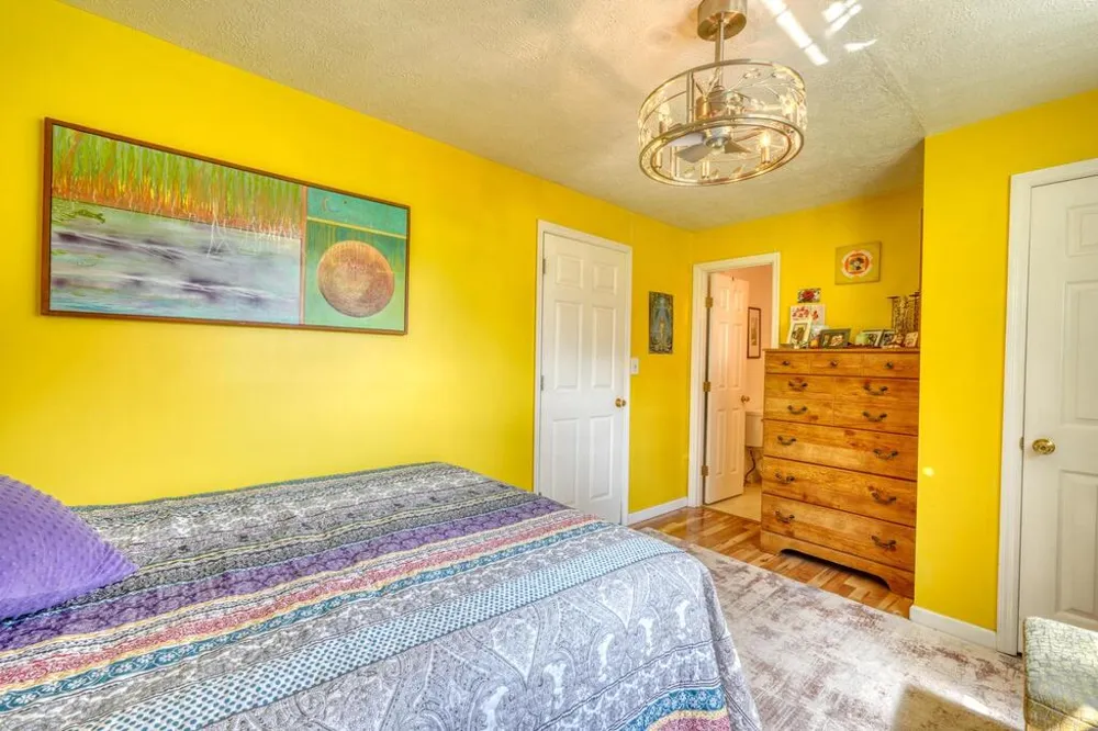 35 Chatuge Village Drive Hayesville, SC 29804