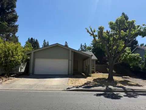 238 Hummingbird Court