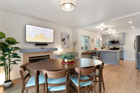 900 Lighthouse Court