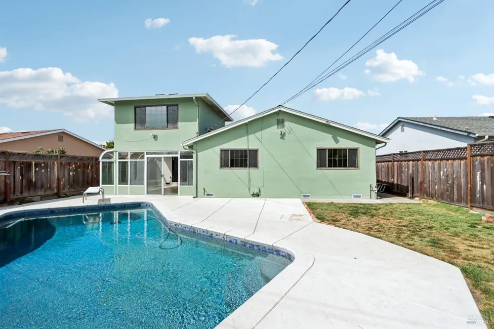 25478 Barnard Street Hayward, CA 94545