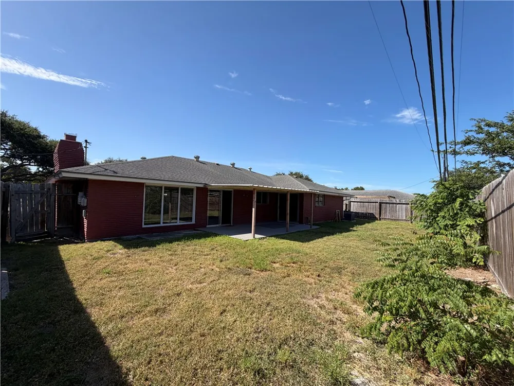 749 Burkshire Drive Corpus Christi, TX 78412
