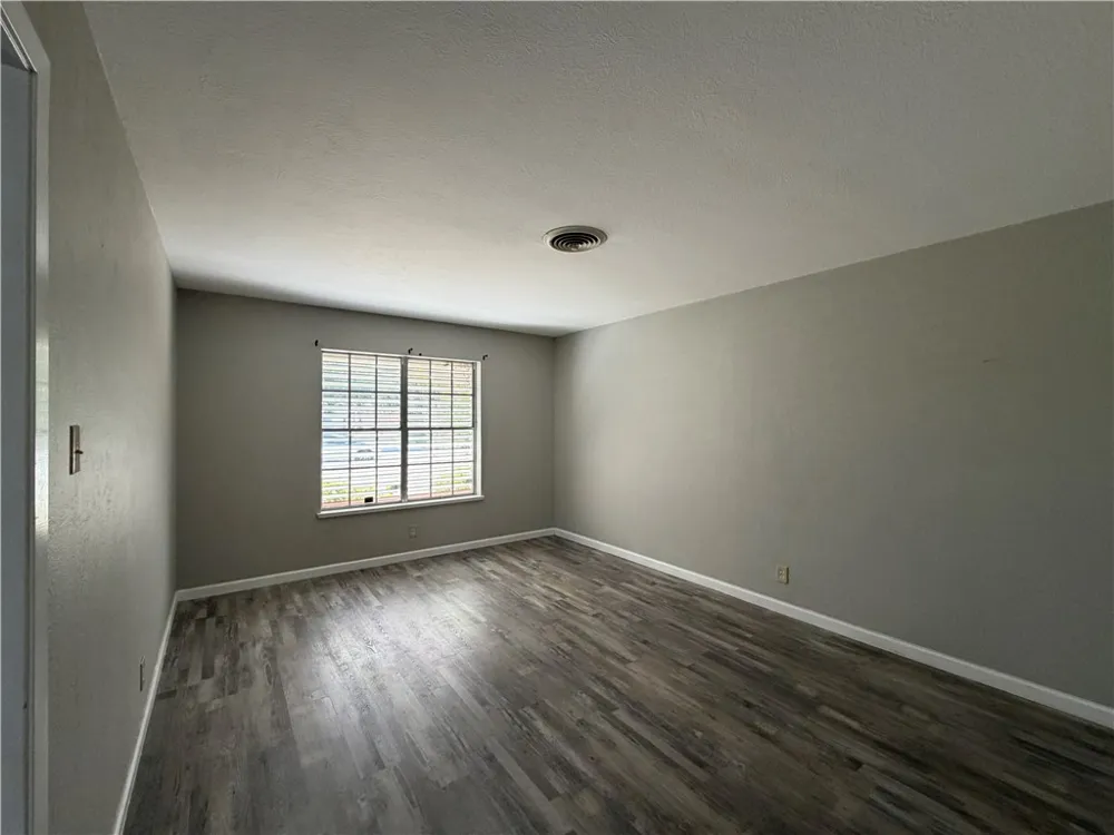 749 Burkshire Drive Corpus Christi, TX 78412