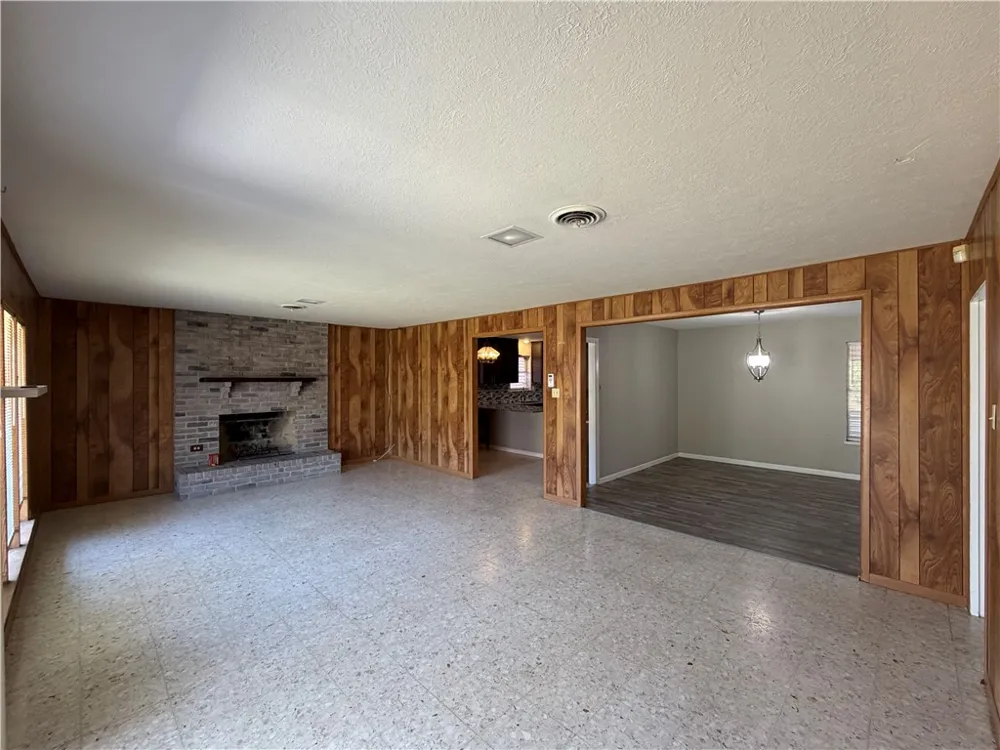 749 Burkshire Drive Corpus Christi, TX 78412