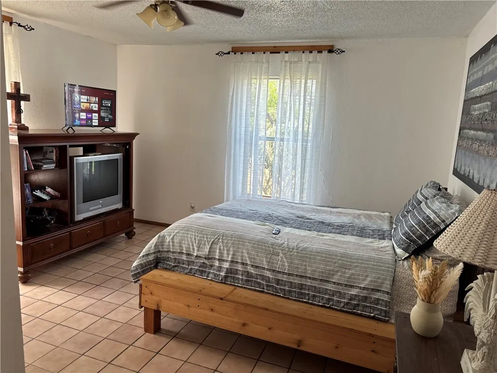 1260 W County Road 303 Orange Grove, TX 78372