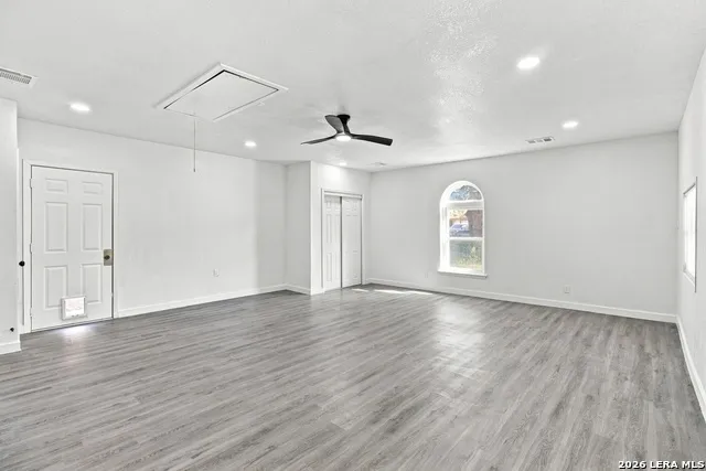 6814 SUNLIGHT DR Leon Valley, TX 78238