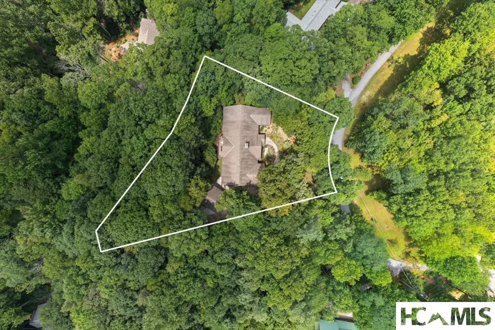 289 Apple Mountain Circle Highlands, NC 28741