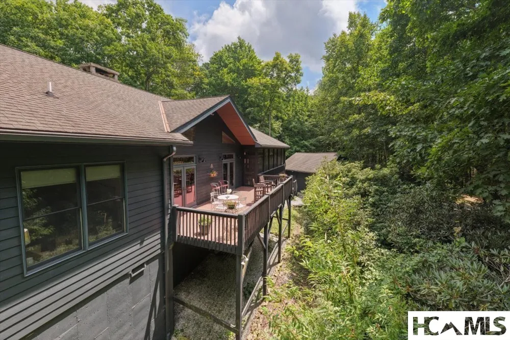 289 Apple Mountain Circle Highlands, NC 28741