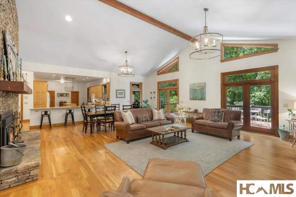 289 Apple Mountain Circle Highlands, NC 28741