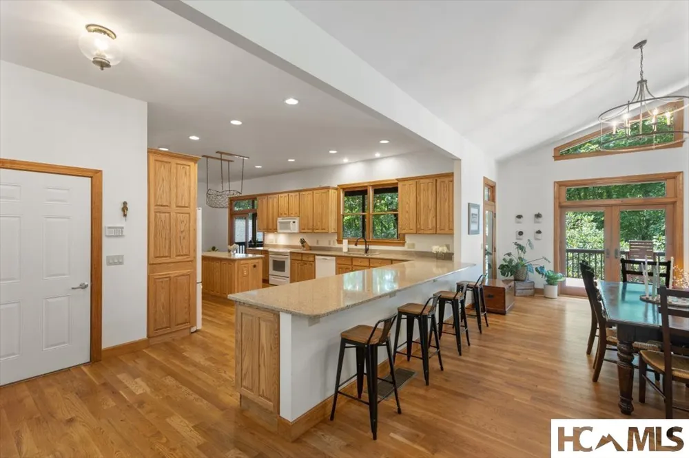 289 Apple Mountain Circle Highlands, NC 28741