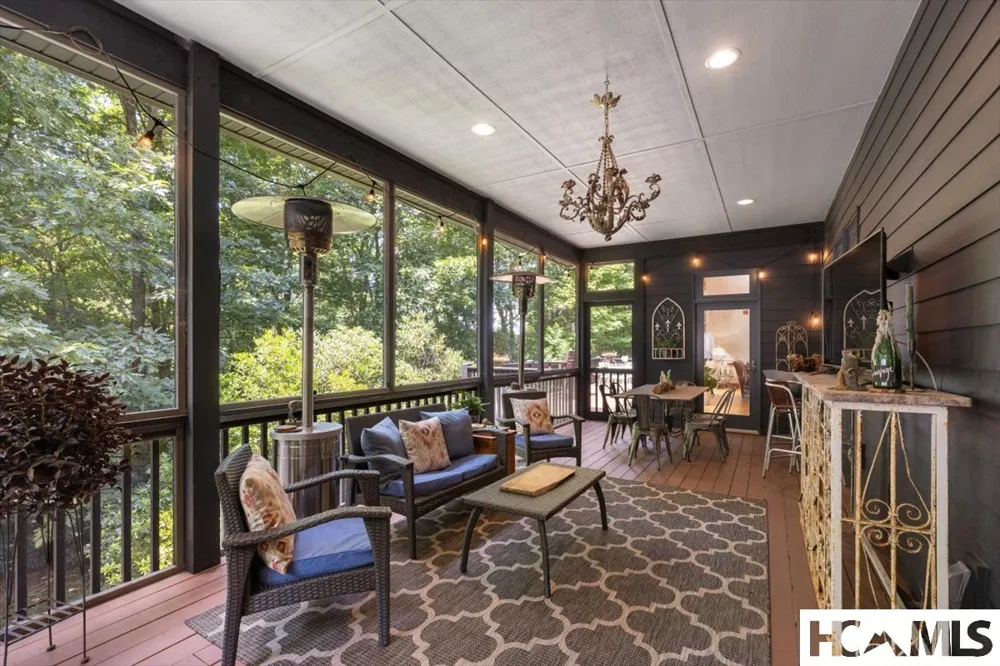 289 Apple Mountain Circle Highlands, NC 28741