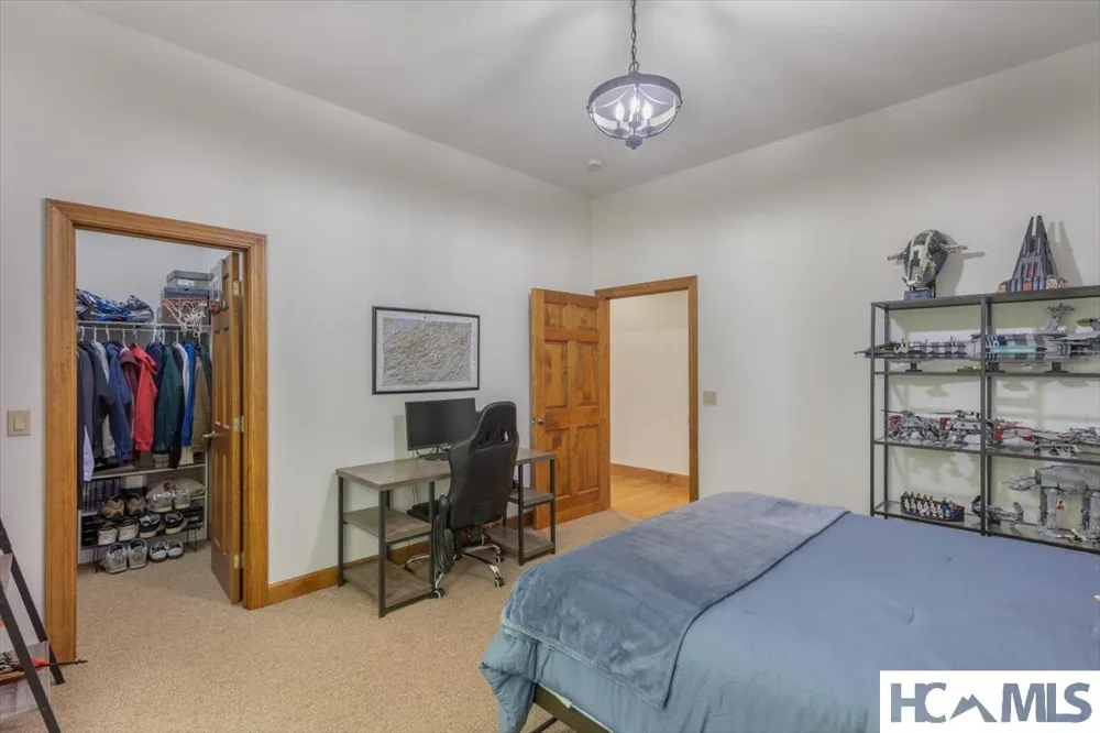 289 Apple Mountain Circle Highlands, NC 28741