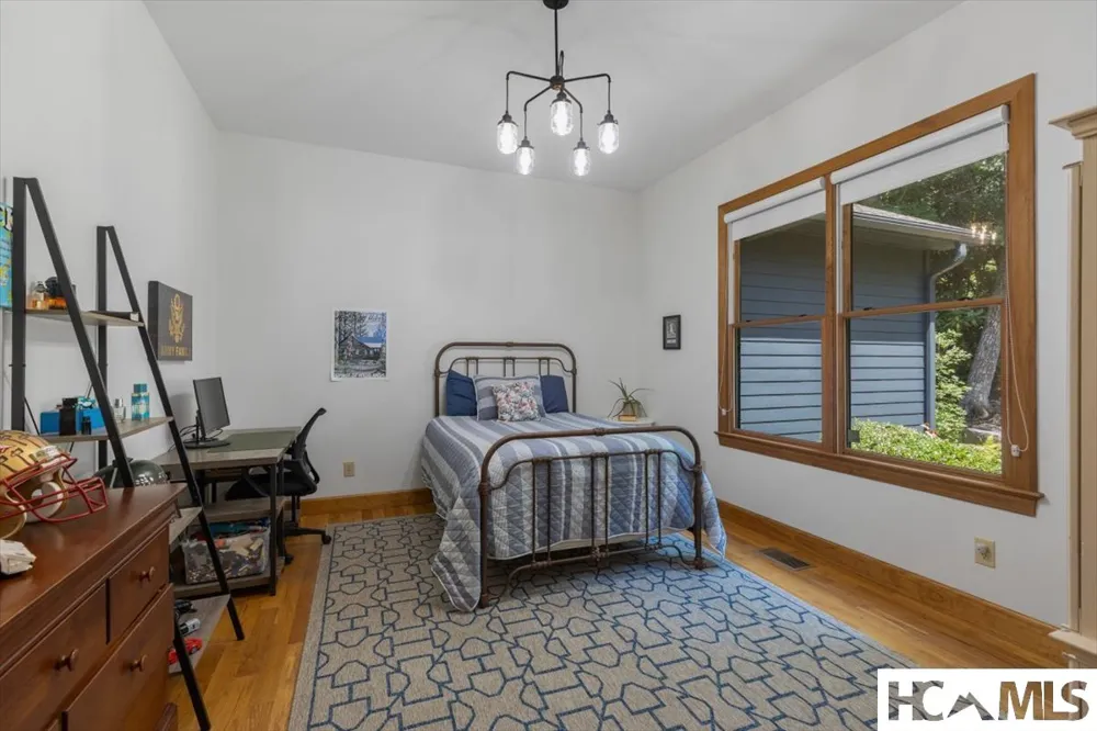 289 Apple Mountain Circle Highlands, NC 28741