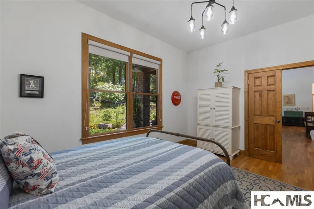 289 Apple Mountain Circle Highlands, NC 28741