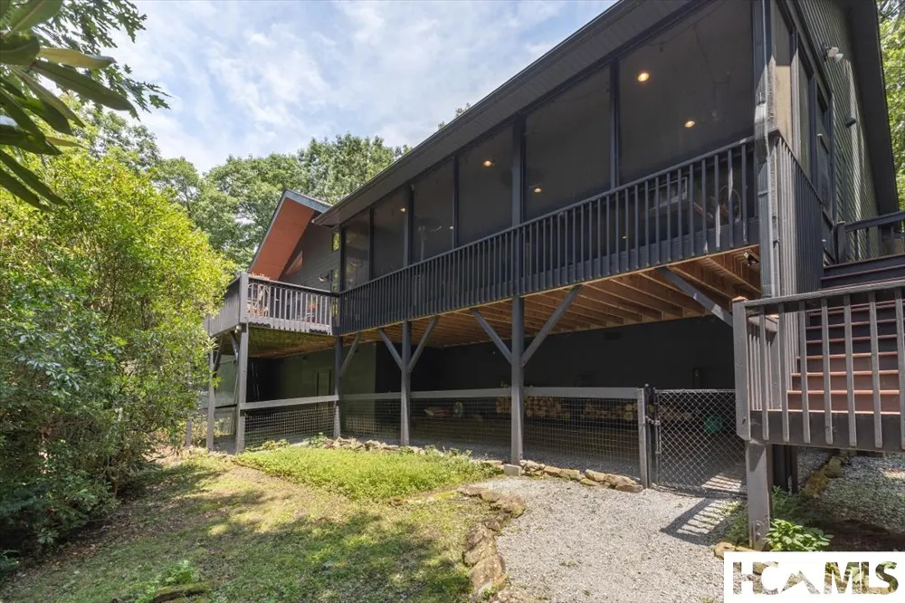 289 Apple Mountain Circle Highlands, NC 28741