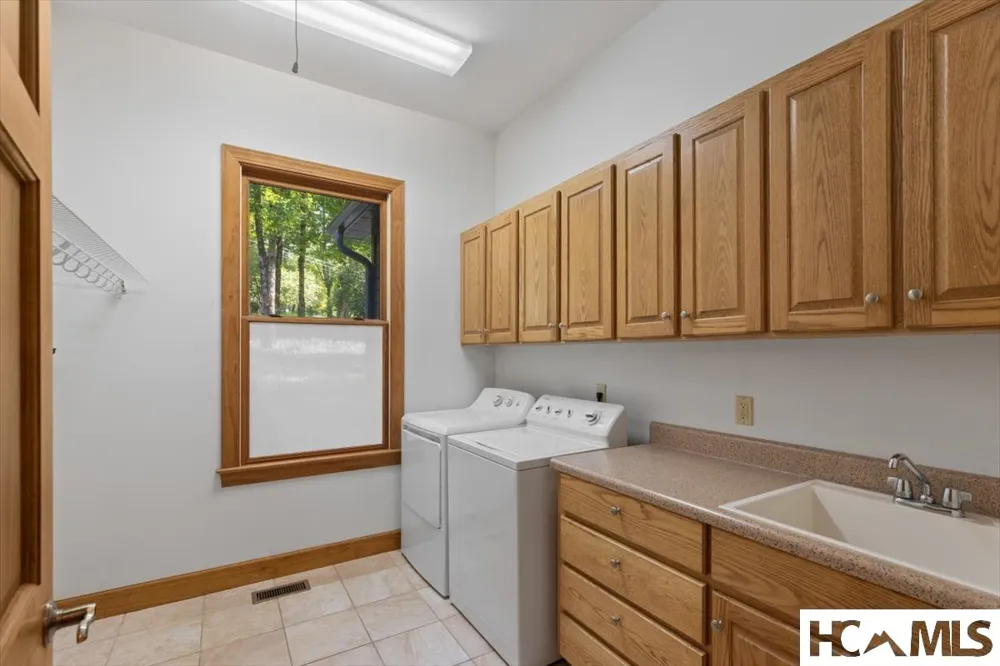 289 Apple Mountain Circle Highlands, NC 28741
