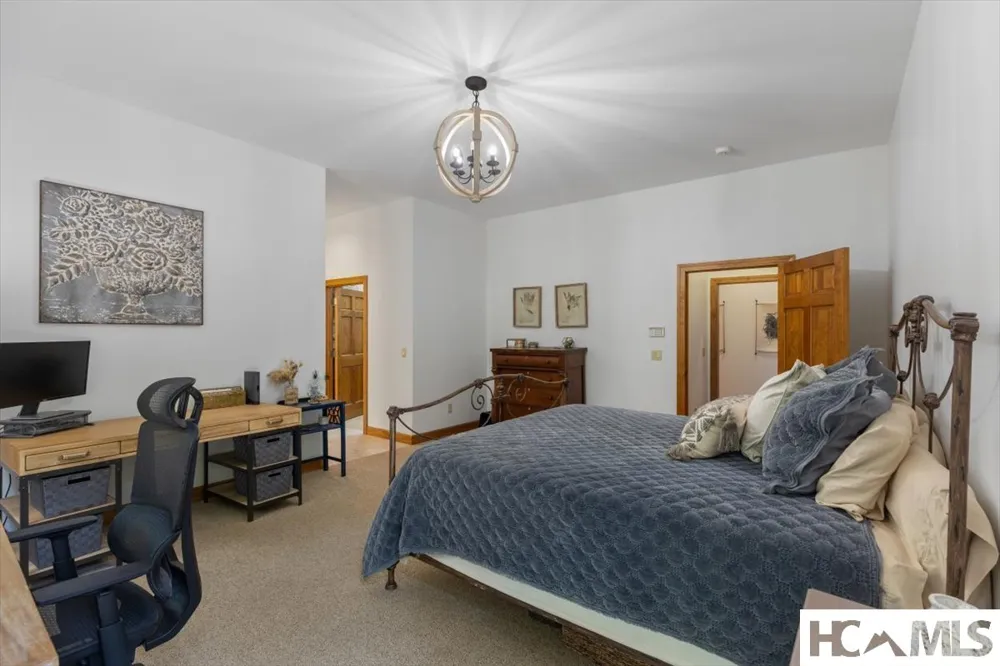 289 Apple Mountain Circle Highlands, NC 28741