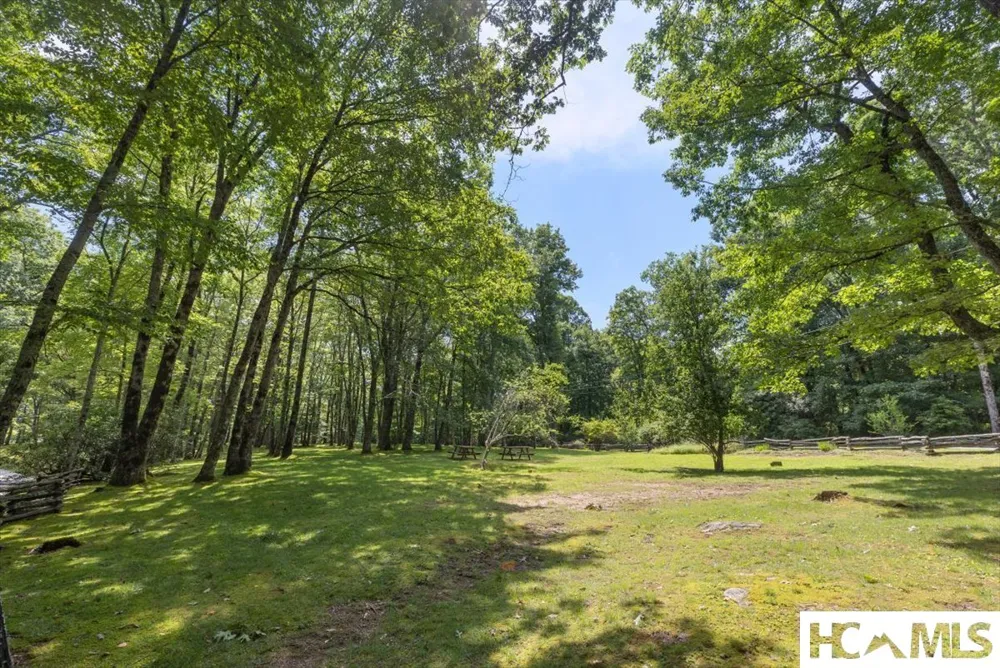 289 Apple Mountain Circle Highlands, NC 28741
