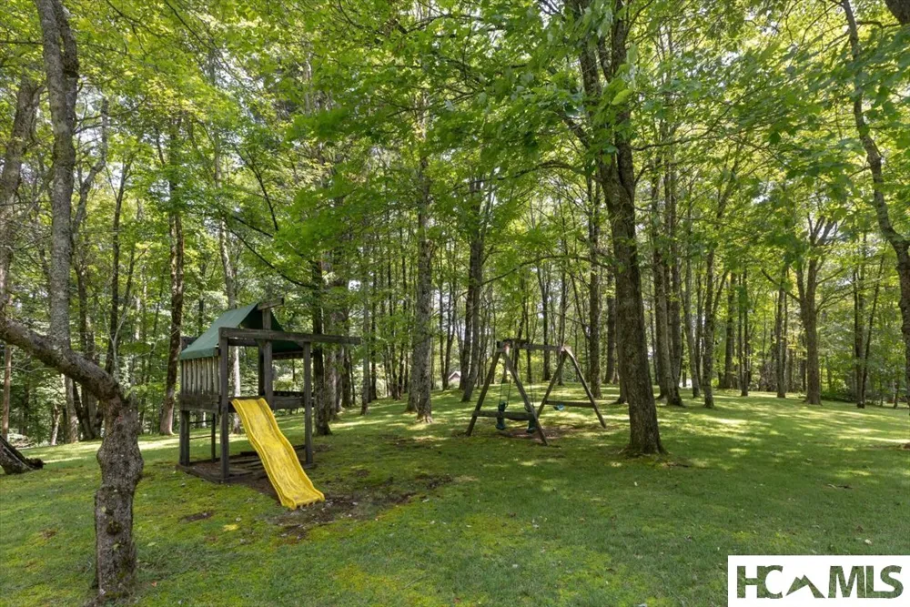 289 Apple Mountain Circle Highlands, NC 28741
