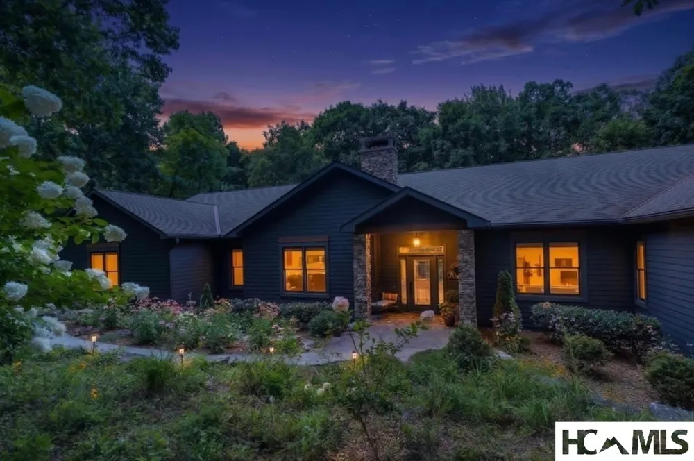 289 Apple Mountain Circle Highlands, NC 28741
