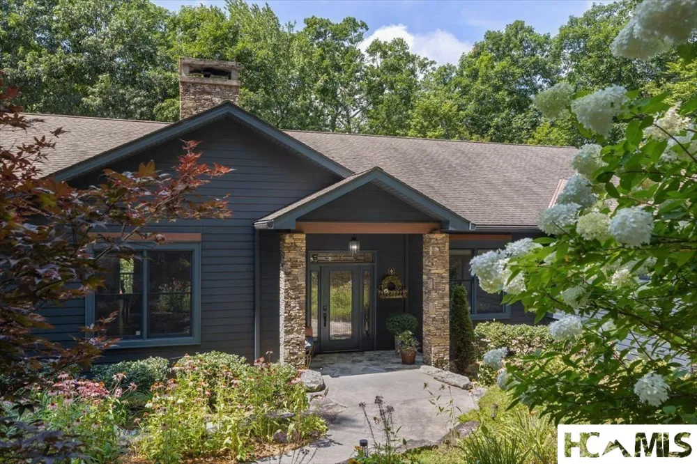 289 Apple Mountain Circle Highlands, NC 28741