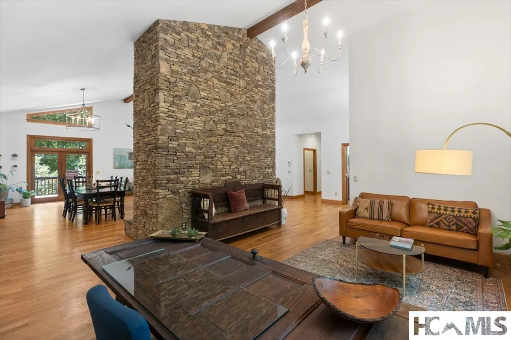 289 Apple Mountain Circle Highlands, NC 28741