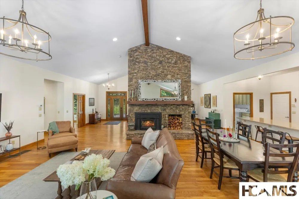 289 Apple Mountain Circle Highlands, NC 28741