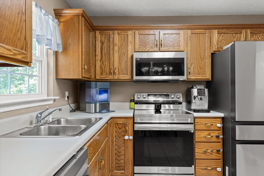1999 Hardwood Lane Soddy Daisy, TN 37379