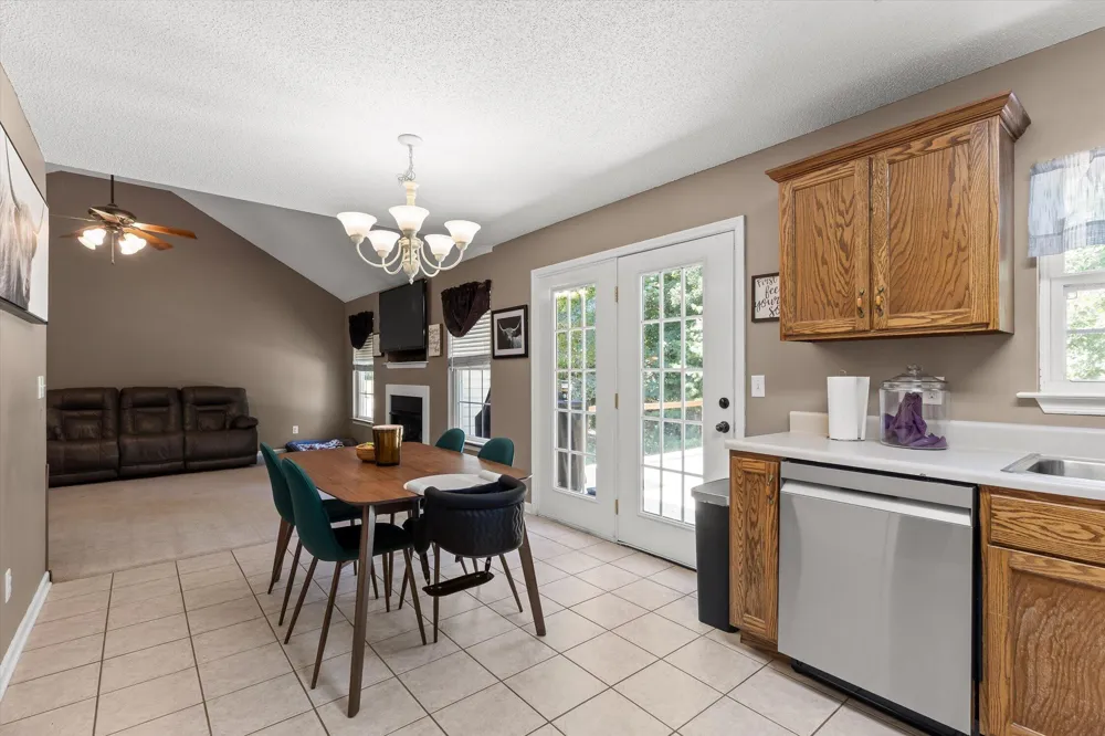 1999 Hardwood Lane Soddy Daisy, TN 37379