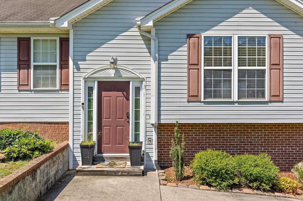 1999 Hardwood Lane Soddy Daisy, TN 37379