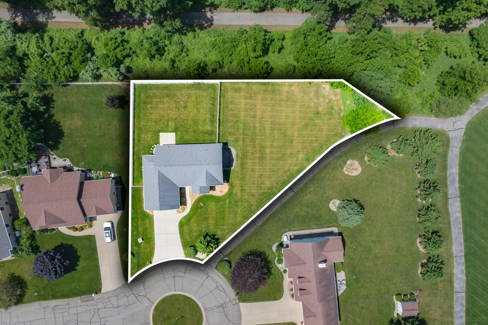 597 Winter Slope Kalamazoo, MI 49009
