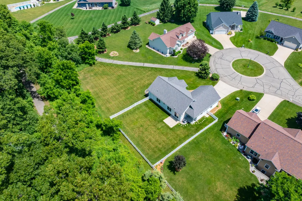 597 Winter Slope Kalamazoo, MI 49009
