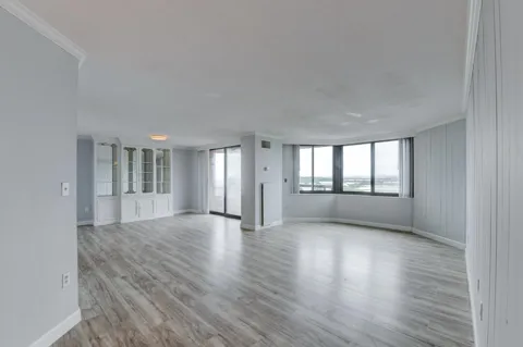 807 HARMON COVE TOWER
