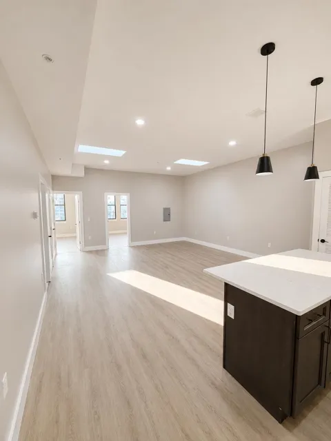 6121 BERGENLINE AVE